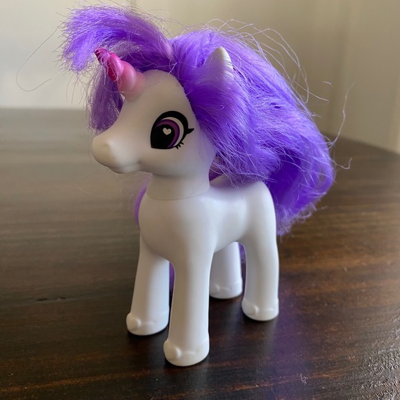 Zuru Other - Zuru 5 Surprise Unicorn Squad White Purple Pony Figure Heart Eyes DG201109